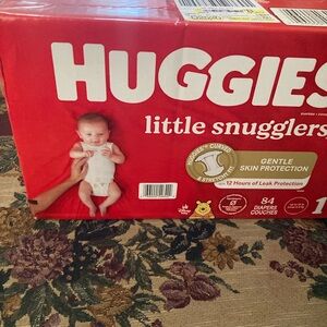 Huggies Little Snugglers Diapers - Red
